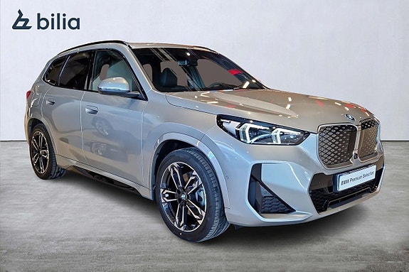 BMW iX1 20 of 23