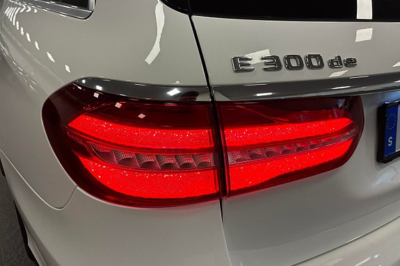 Mercedes-Benz E300 de 28 of 28