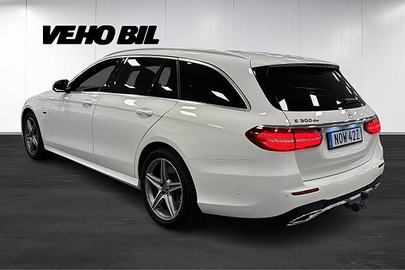 Mercedes-Benz E300 de 4 of 28