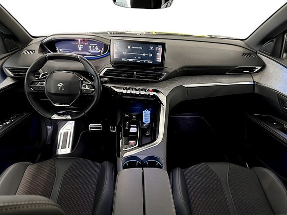 Peugeot 5008 7 of 18