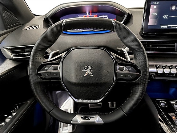 Peugeot 5008 8 of 18