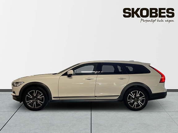 Volvo V90 Cross Country 4 of 5