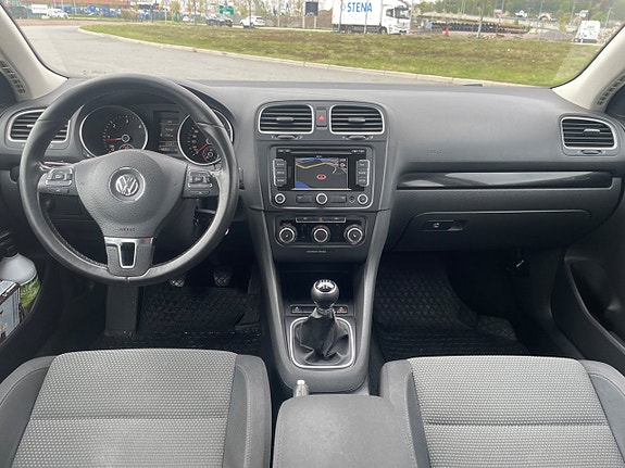 Volkswagen Golf VI 11 of 22