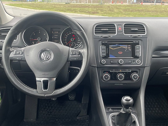 Volkswagen Golf VI 14 of 22