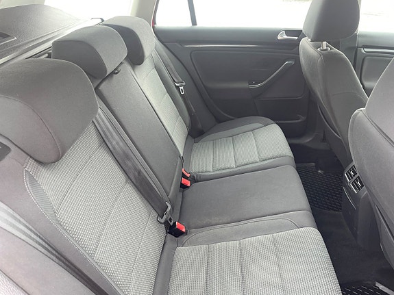 Volkswagen Golf VI 13 of 22