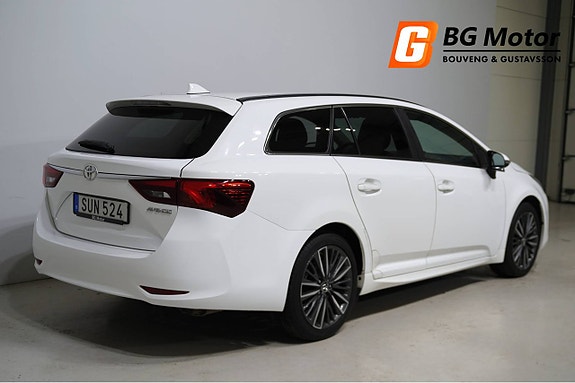 Toyota Avensis 3 of 5