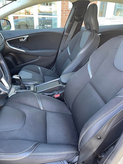 Volvo V40 9 of 9