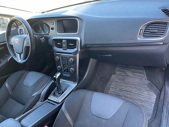 Volvo V40 7 of 9