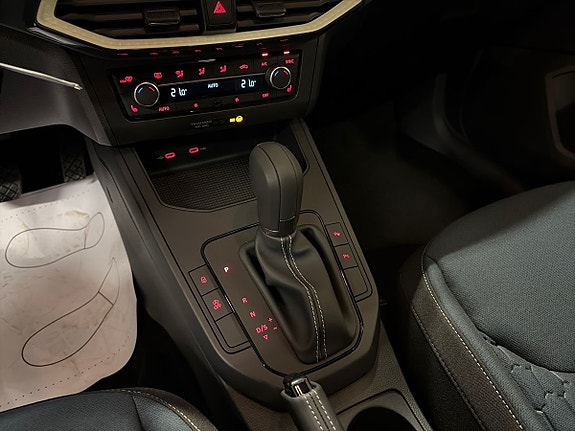 Seat Arona 14 of 23
