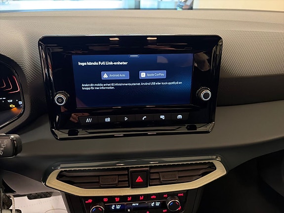 Seat Arona 17 of 23
