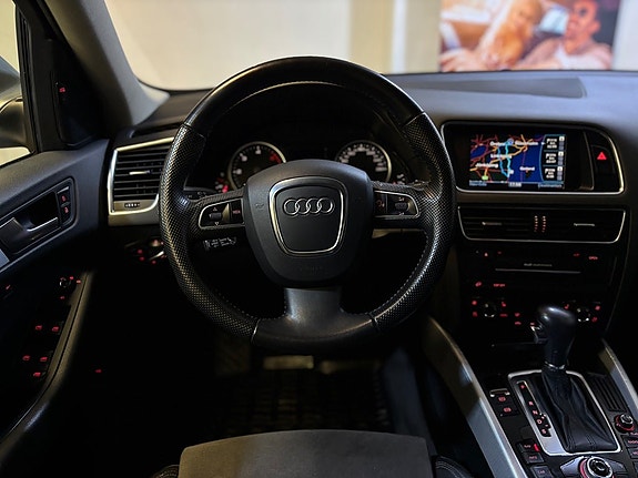Audi Q5 9 of 17