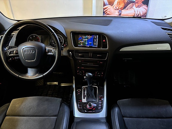 Audi Q5 8 of 17