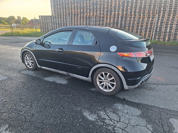 Honda Civic 4 of 5