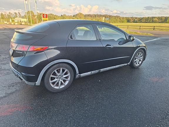 Honda Civic 3 of 5