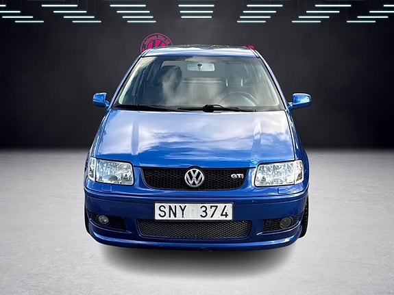 Volkswagen Polo 2 of 5