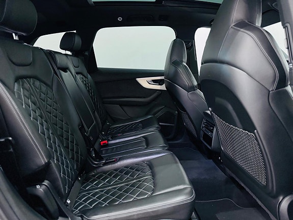 Audi SQ7 8 of 23