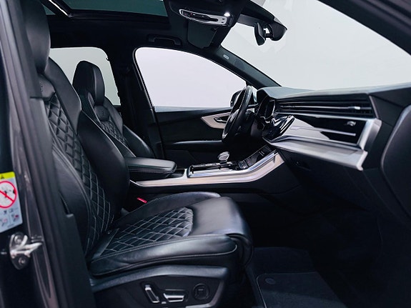 Audi SQ7 6 of 23