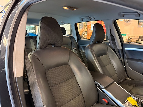 Volvo V70 13 of 18