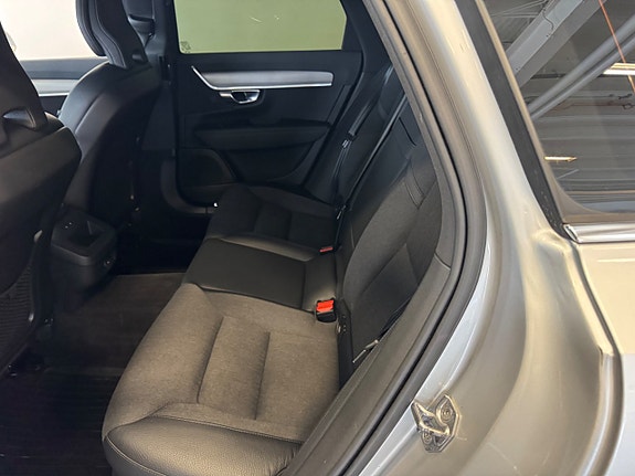 Volvo V90 7 of 18