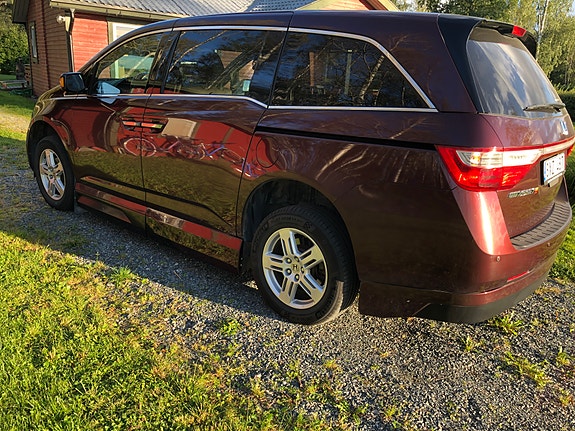 Honda Odyssey 12 of 12