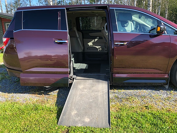 Honda Odyssey 6 of 12