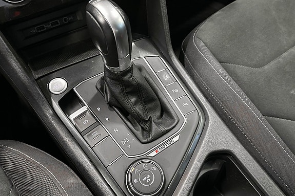Volkswagen Tiguan 12 of 20
