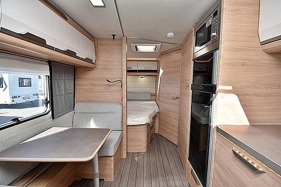 Knaus 650 UDF Südwind Black Selection, Barnkammare 15 of 27
