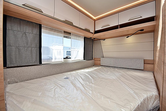 Knaus 650 UDF Südwind Black Selection, Barnkammare 16 of 27