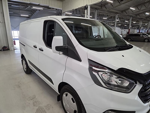 Ford Transit Custom 3 of 5