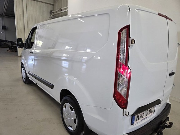 Ford Transit Custom 10 of 10