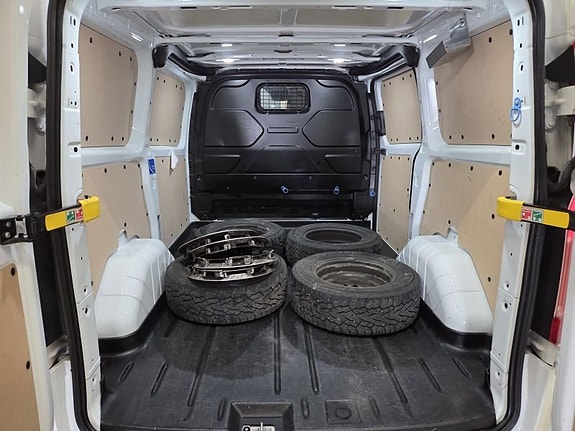 Ford Transit Custom 9 of 10