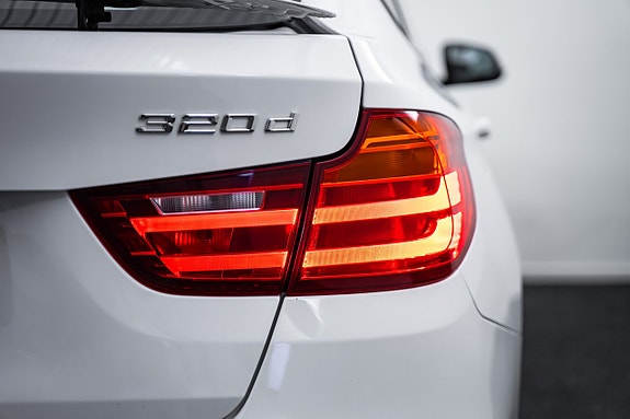 BMW 320d 14 of 28
