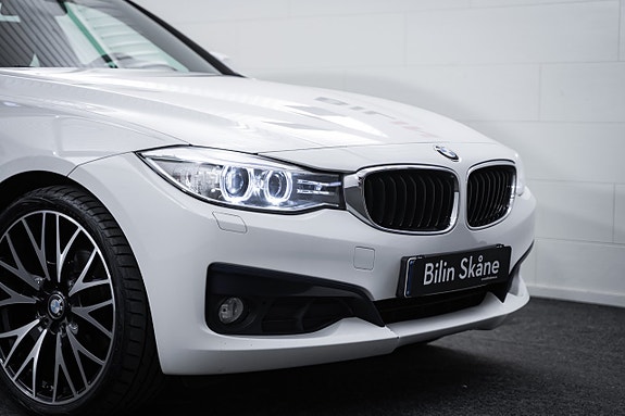 BMW 320d 3 of 28