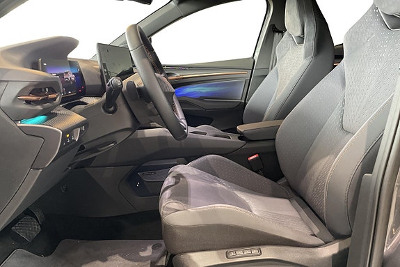 Cupra Raval 13 of 28