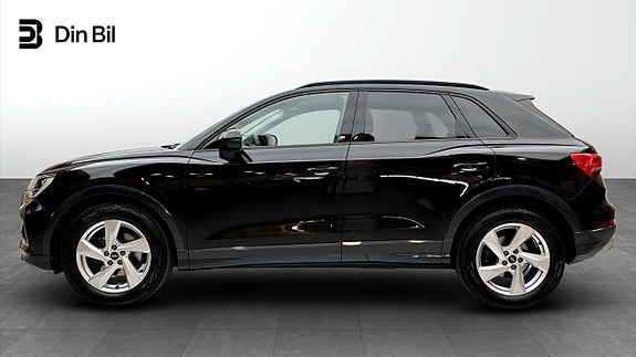 Audi Q3 2 of 5