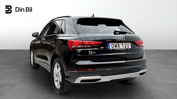 Audi Q3 3 of 5