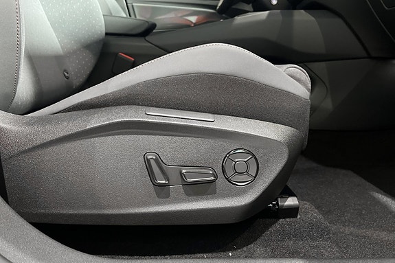 Cupra Raval 20 of 23