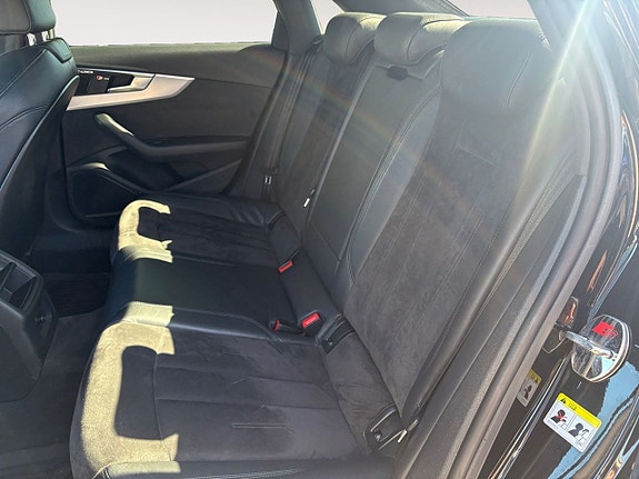 Audi A4 14 of 26