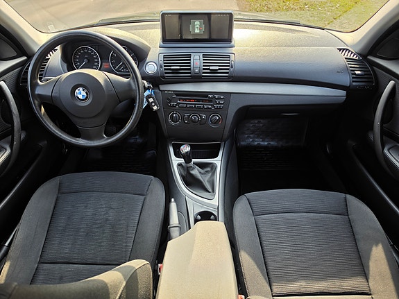 BMW 116i 2 of 2