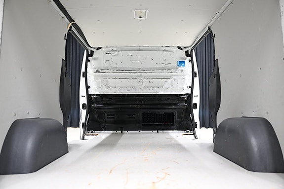 Renault Trafic 14 of 30