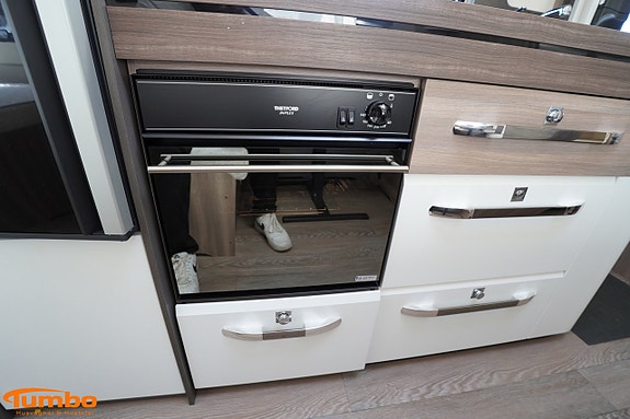 Hobby 650 KMFE Alde AC Ugn 15 of 21