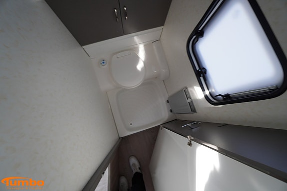 Hobby 650 KMFE Alde AC Ugn 20 of 21