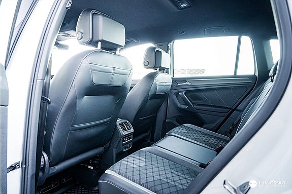 Volkswagen Tiguan 16 of 18