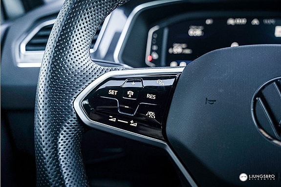 Volkswagen Tiguan 12 of 18