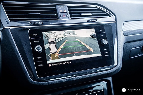 Volkswagen Tiguan 14 of 18