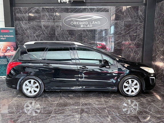 Peugeot 308 SW 3 of 5