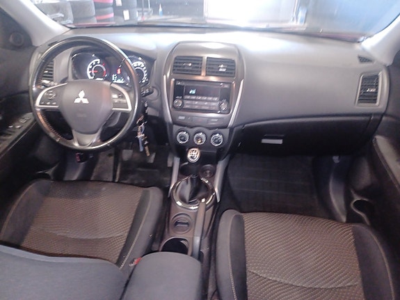 Mitsubishi ASX 10 of 16