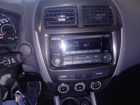 Mitsubishi ASX 14 of 16