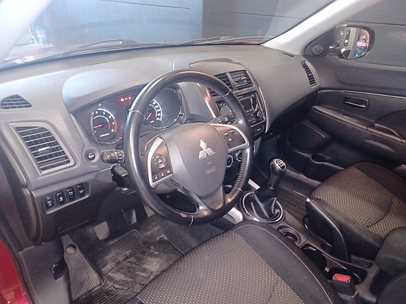Mitsubishi ASX 12 of 16