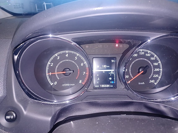 Mitsubishi ASX 13 of 16